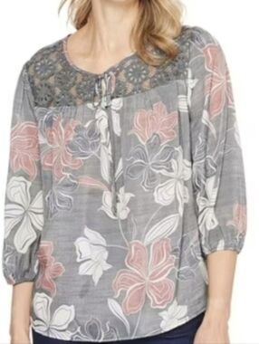 Iyla Women's Lace Trim Peasant Blouse